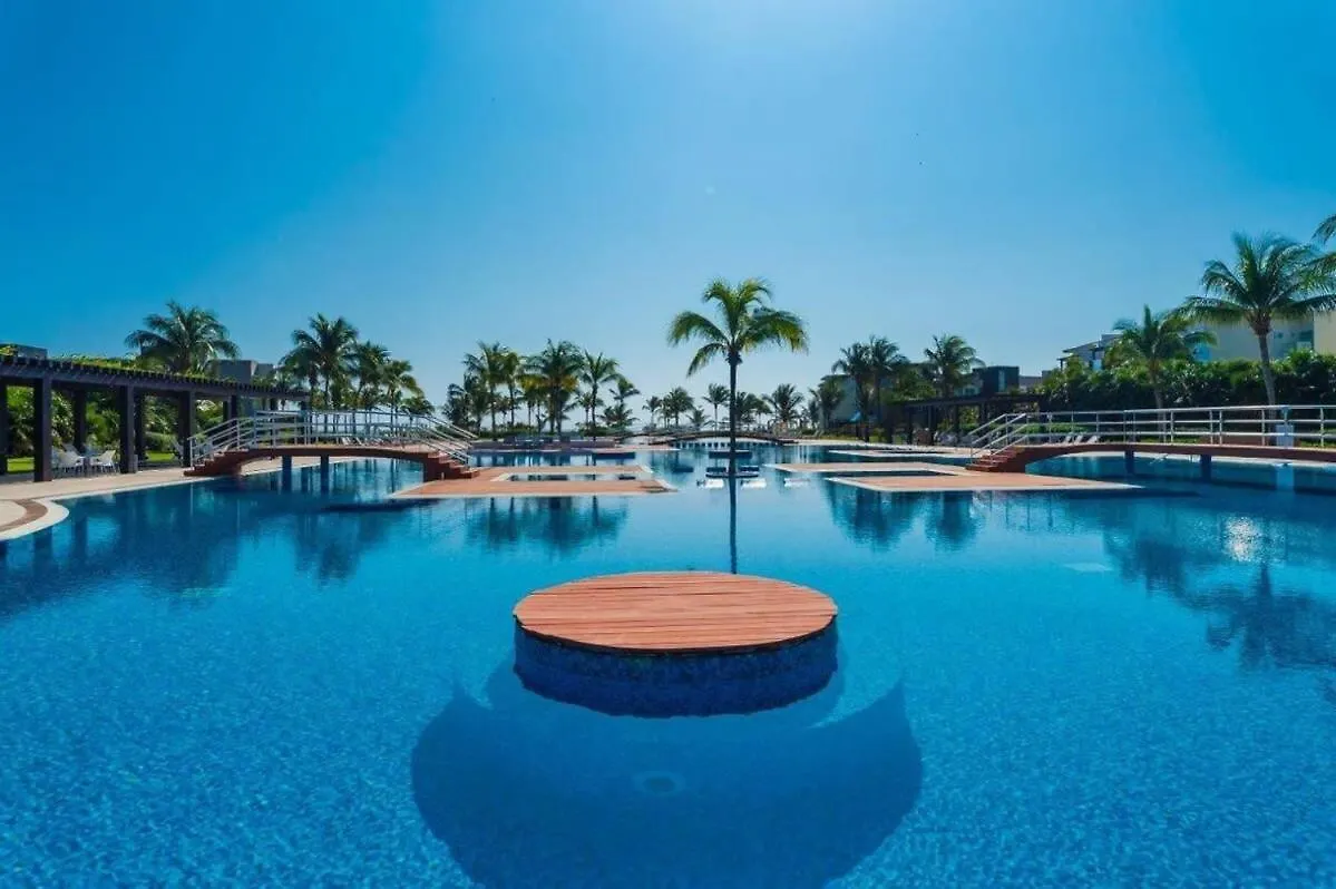 Apartment Luxurious Hideaway With Private Beach Access Playa del Carmen