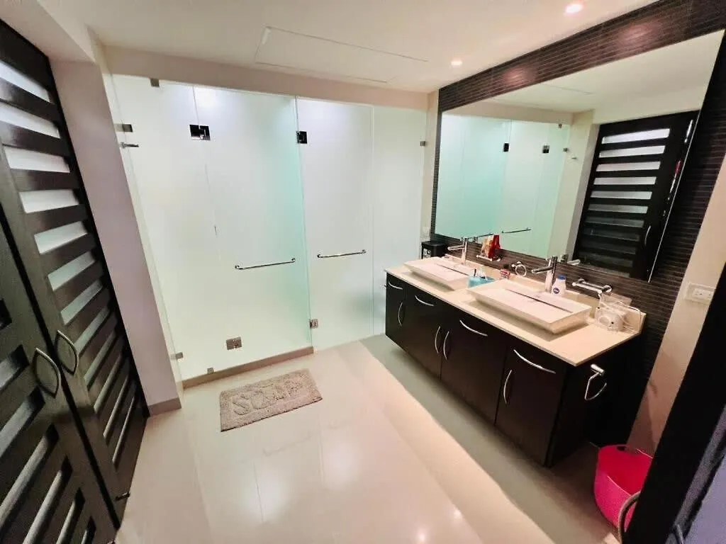 Luxurious Hideaway With Private Beach Access Playa del Carmen Apartment