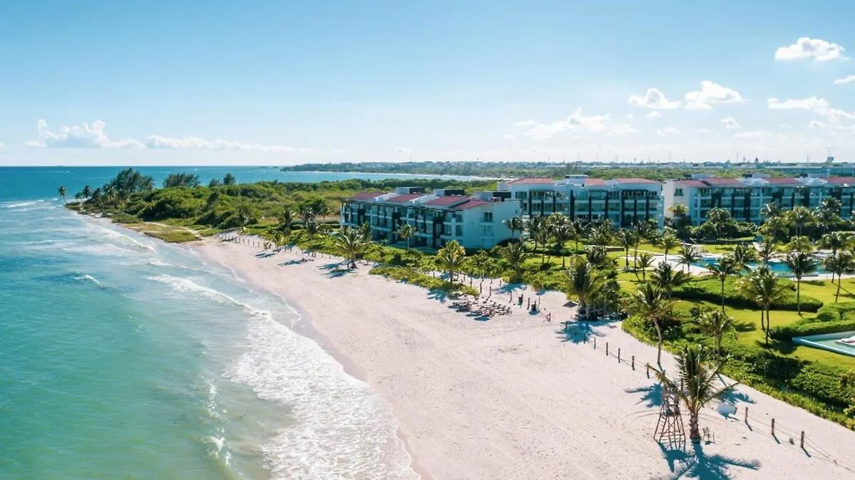 Luxurious Hideaway With Private Beach Access Playa del Carmen