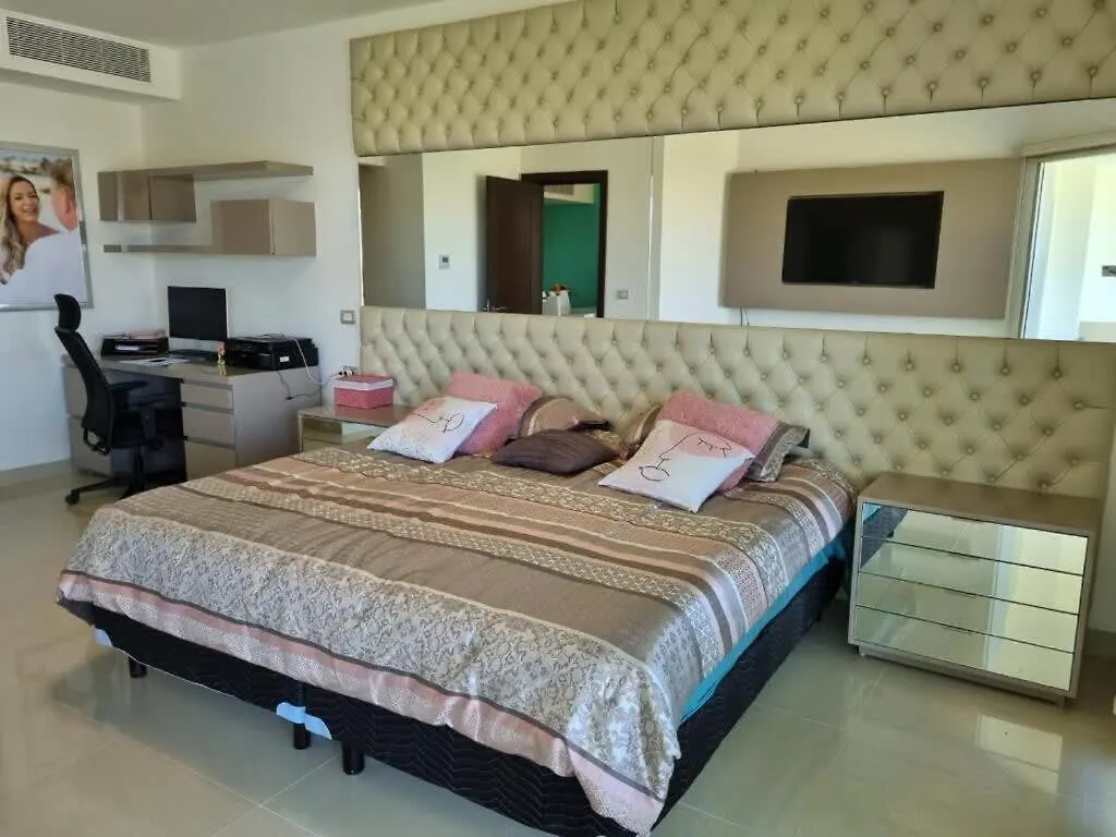 Apartment Luxurious Hideaway With Private Beach Access Playa del Carmen