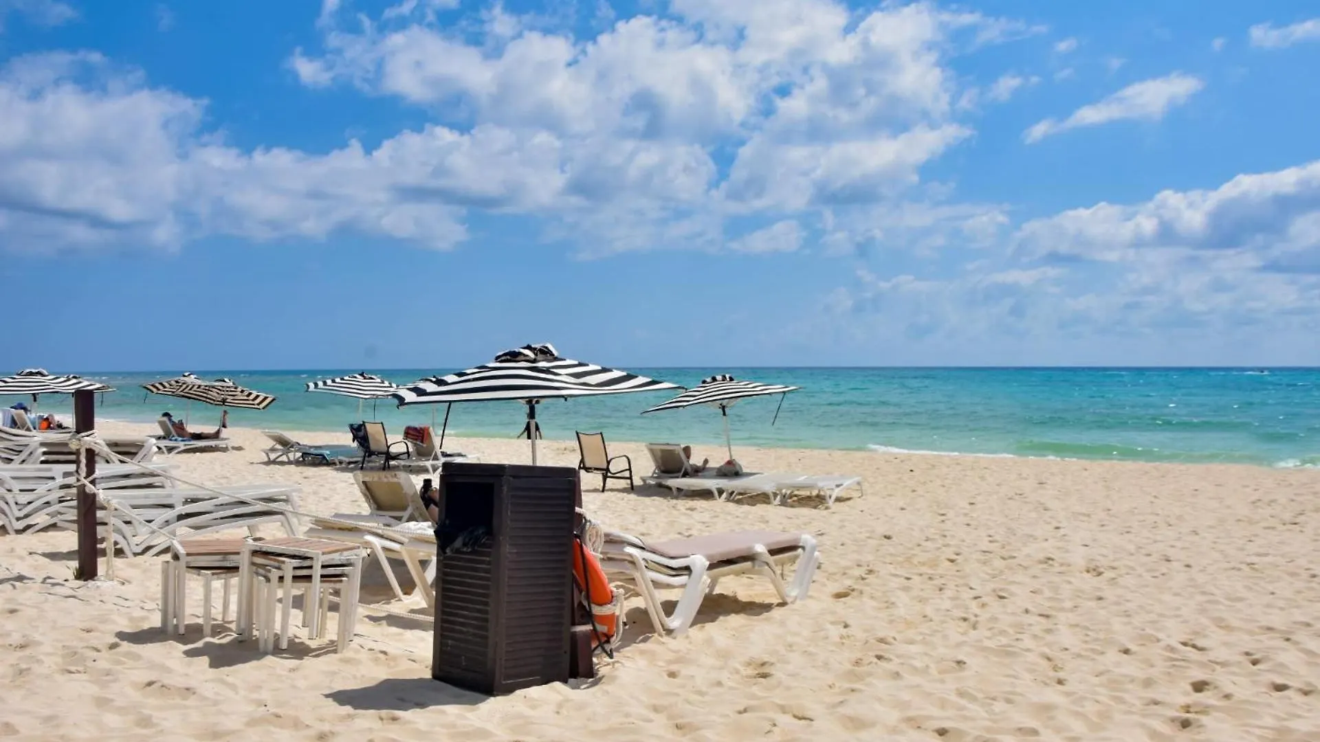 Apartment Luxurious Hideaway With Private Beach Access Playa del Carmen